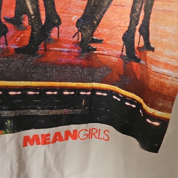Mean Girls Winter Talent Show T-Shirt in Tan NWT Medium - Picture 5 of 7